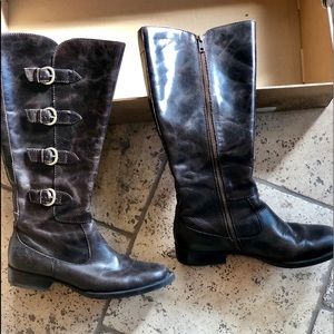 Born leather boots. Come with a box.